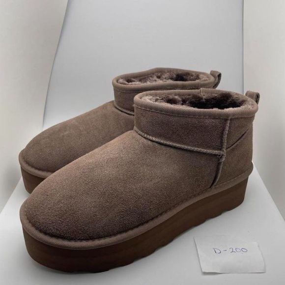 CUSHIONAIRE Women's COZY Genuine Suede pull on platform boot TAUPE 11 - Picture 2 of 6